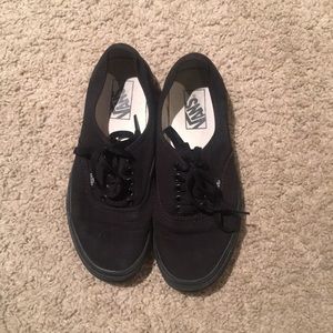 All black vans low tops